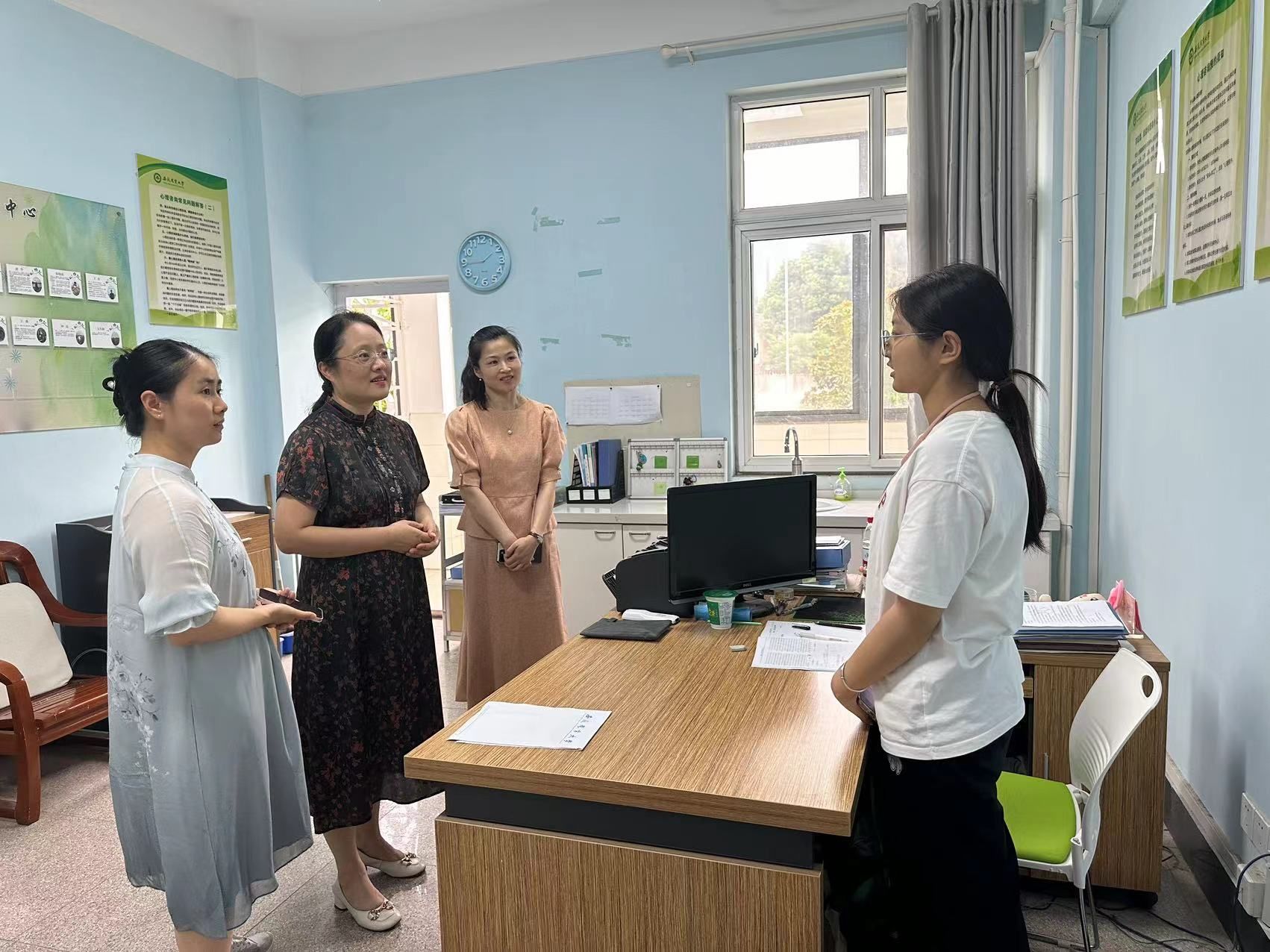 【毕业季】“芯”话别 倾听“芯”声 “寓”见关怀——校领导走访毕业生宿舍